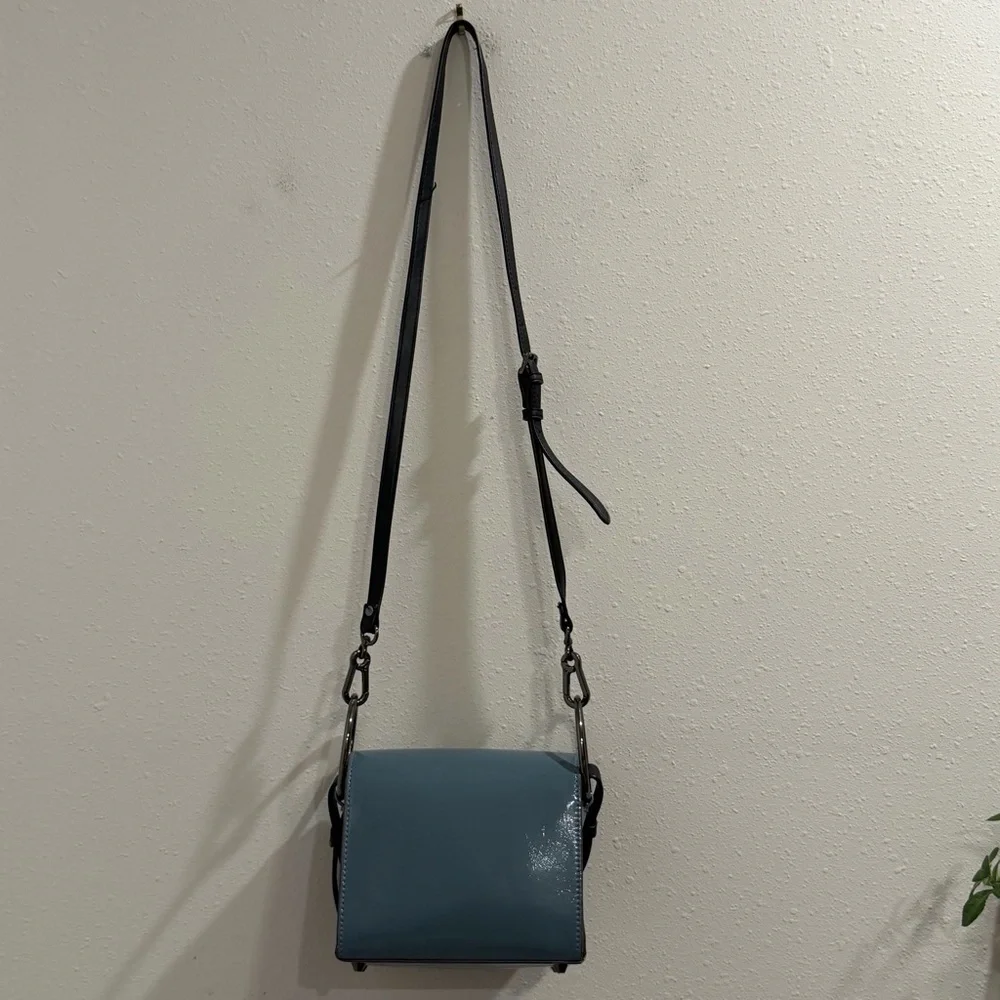 Steve Madden Small Blue Crossbody Shoulder Bag Purse Going Out Event Party Chic